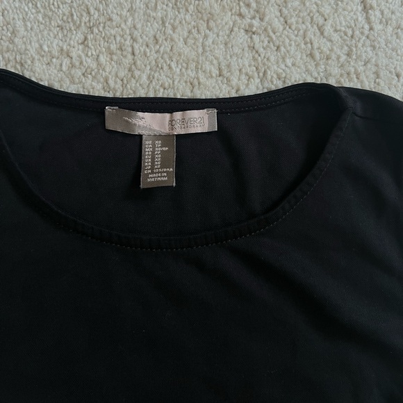 Perfect Basic Black Crop Top - Picture 2 of 4